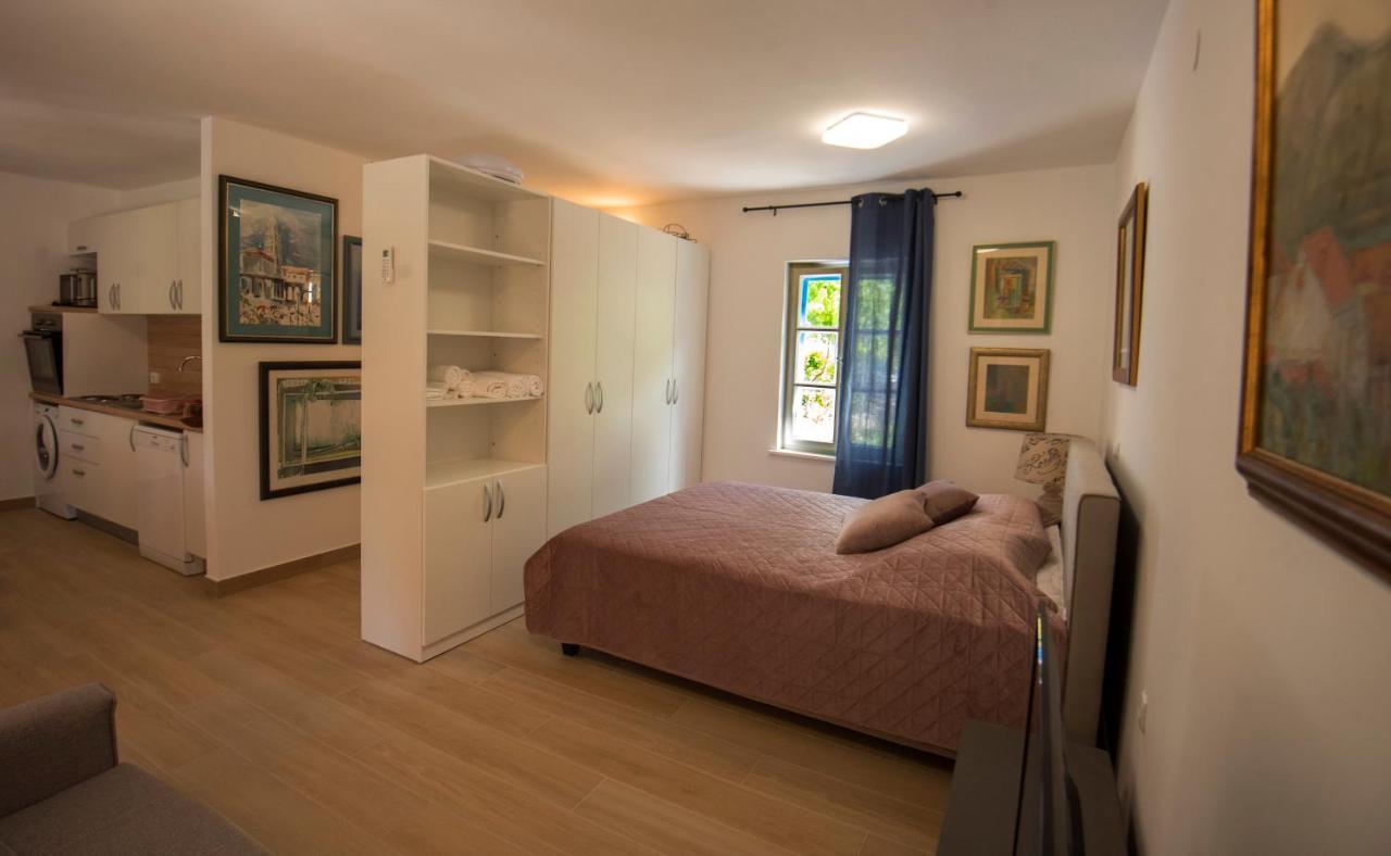 Studio Apartman Roza Ston Exterior photo
